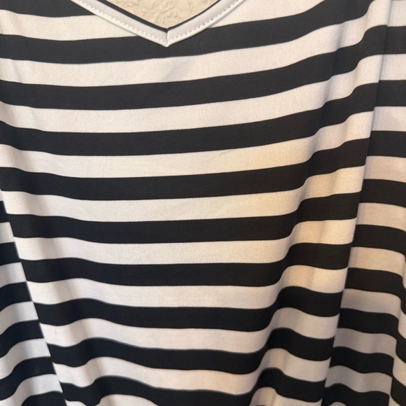 Black and White Striped Women's Dress EMERY ROSE 1X - Picture 12 of 16